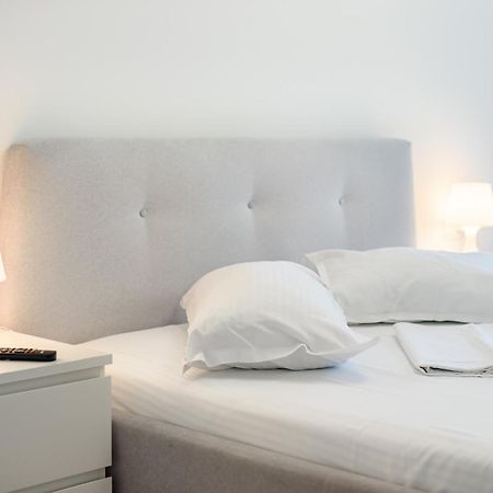 Azure Sea Apartments - Bychoice Mamaia Eksteriør billede