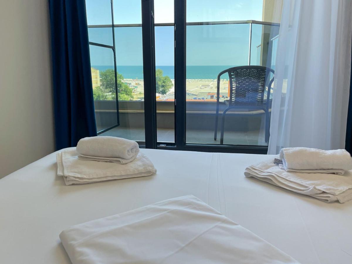 Azure Sea Apartments - Bychoice Mamaia Eksteriør billede