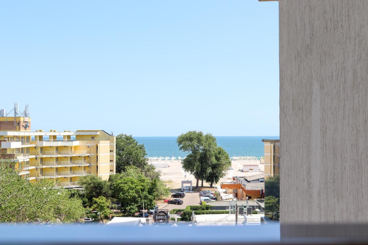 Azure Sea Apartments - Bychoice Mamaia Eksteriør billede