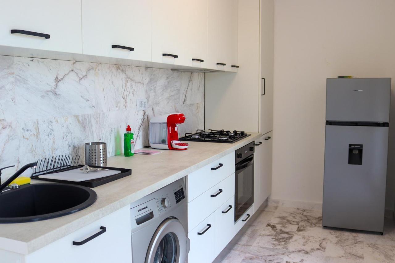 Azure Sea Apartments - Bychoice Mamaia Eksteriør billede
