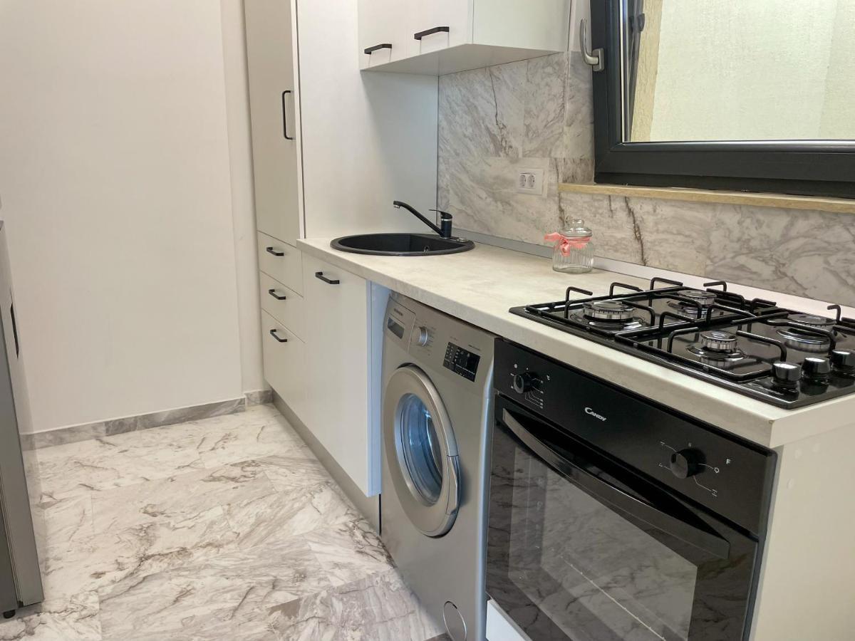 Azure Sea Apartments - Bychoice Mamaia Eksteriør billede