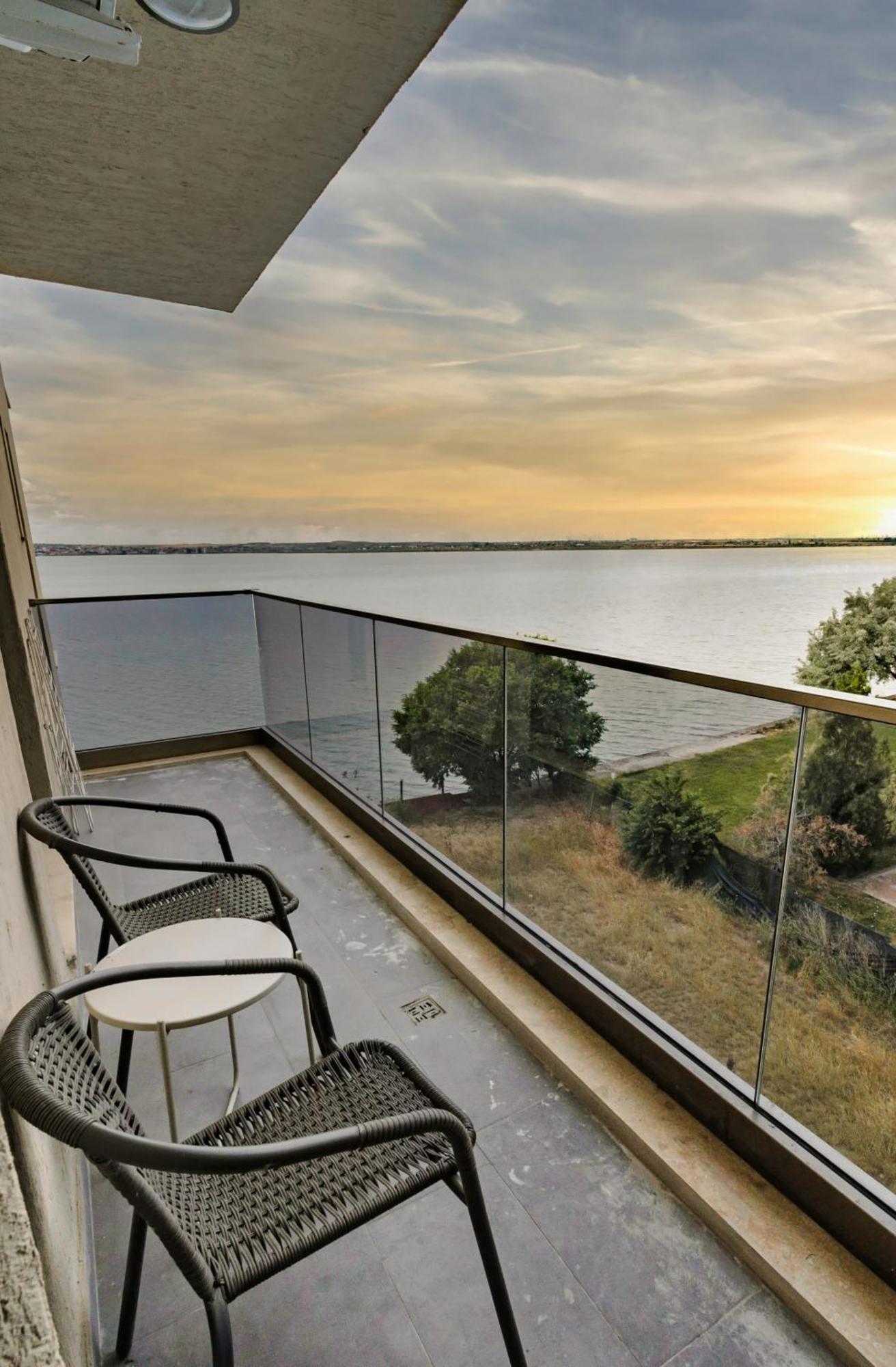 Azure Sea Apartments - Bychoice Mamaia Eksteriør billede