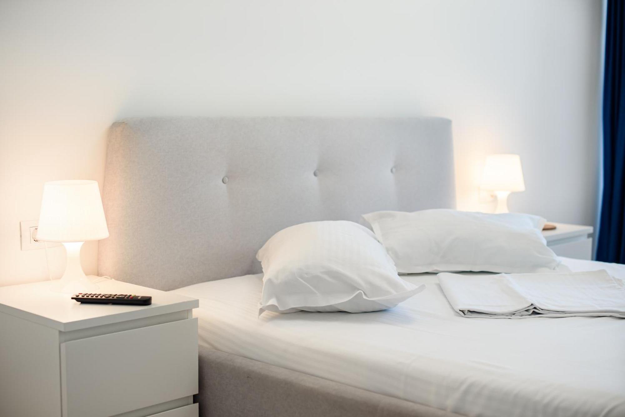 Azure Sea Apartments - Bychoice Mamaia Eksteriør billede